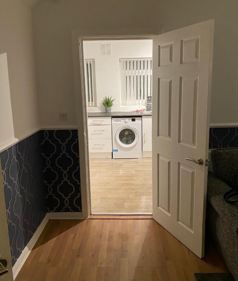 Cosy 3 Bedroom House, Free Parking & Wifi 诺丁汉 外观 照片